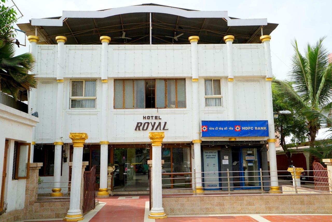 Hotel Royal Ahmedabad Exterior photo